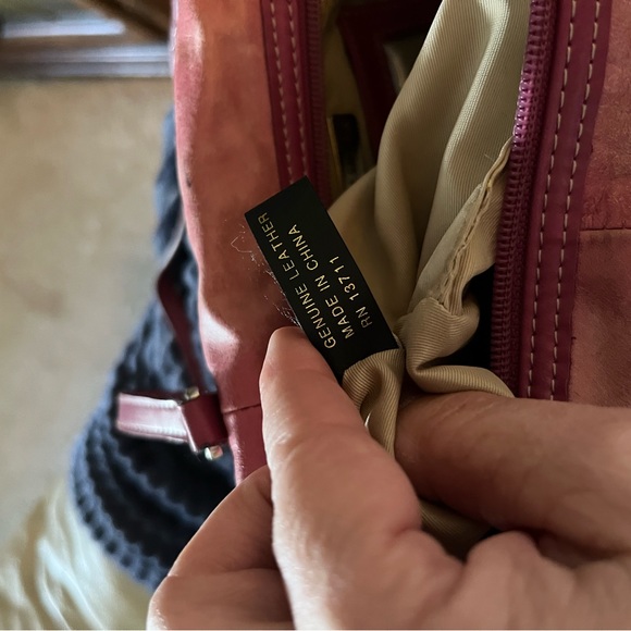 Valerie Stevens Deep Rose Pink Distressed Genuine Leather Shoulder Bag - Picture 3 of 13